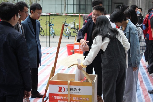 1604388412883013732.jpg 05.jpg