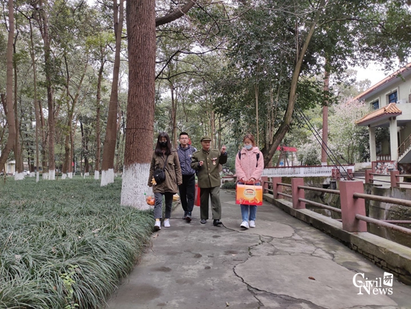 1615356673771003842.jpg 5.jpg