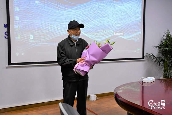 1618988658288074467.jpg 1y.jpg