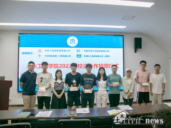 1652279569758052787.jpg 2.jpg