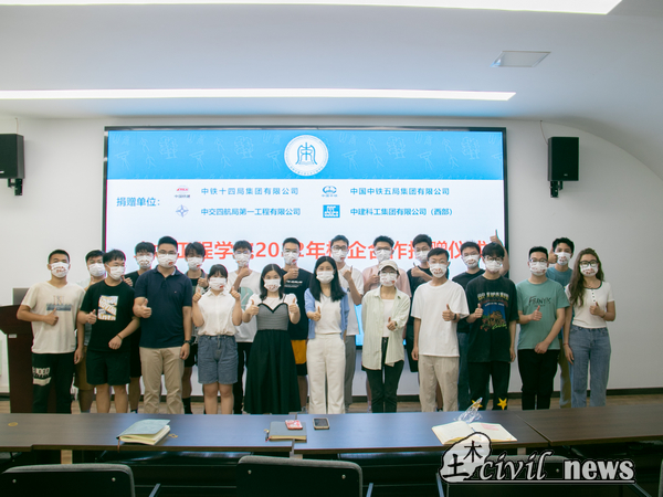 1652279597721070172.jpg 5.jpg