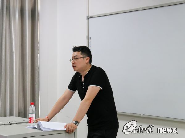 1560566886815074176.jpg IMG_6865.jpg