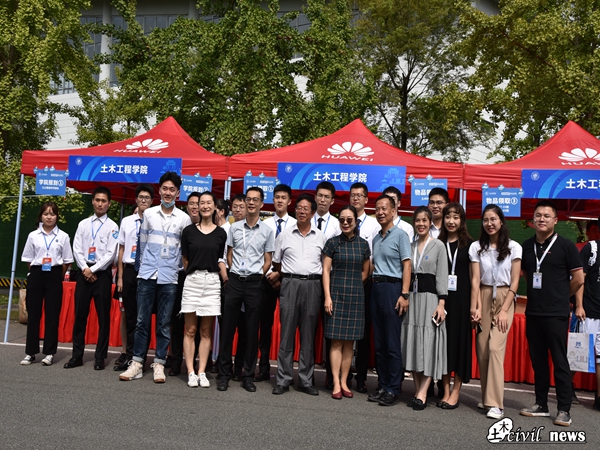 1599907352534047862.jpg DSC_0893.jpg