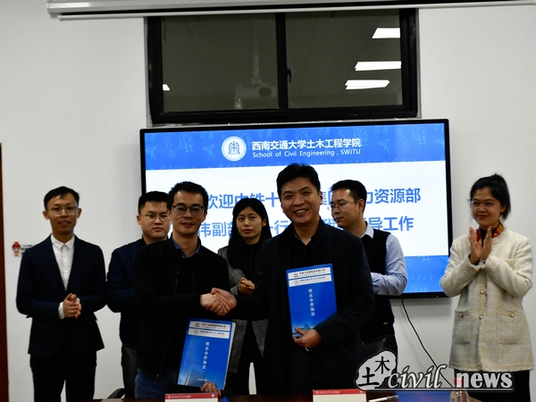 1605873911192030653.jpg 2.jpg